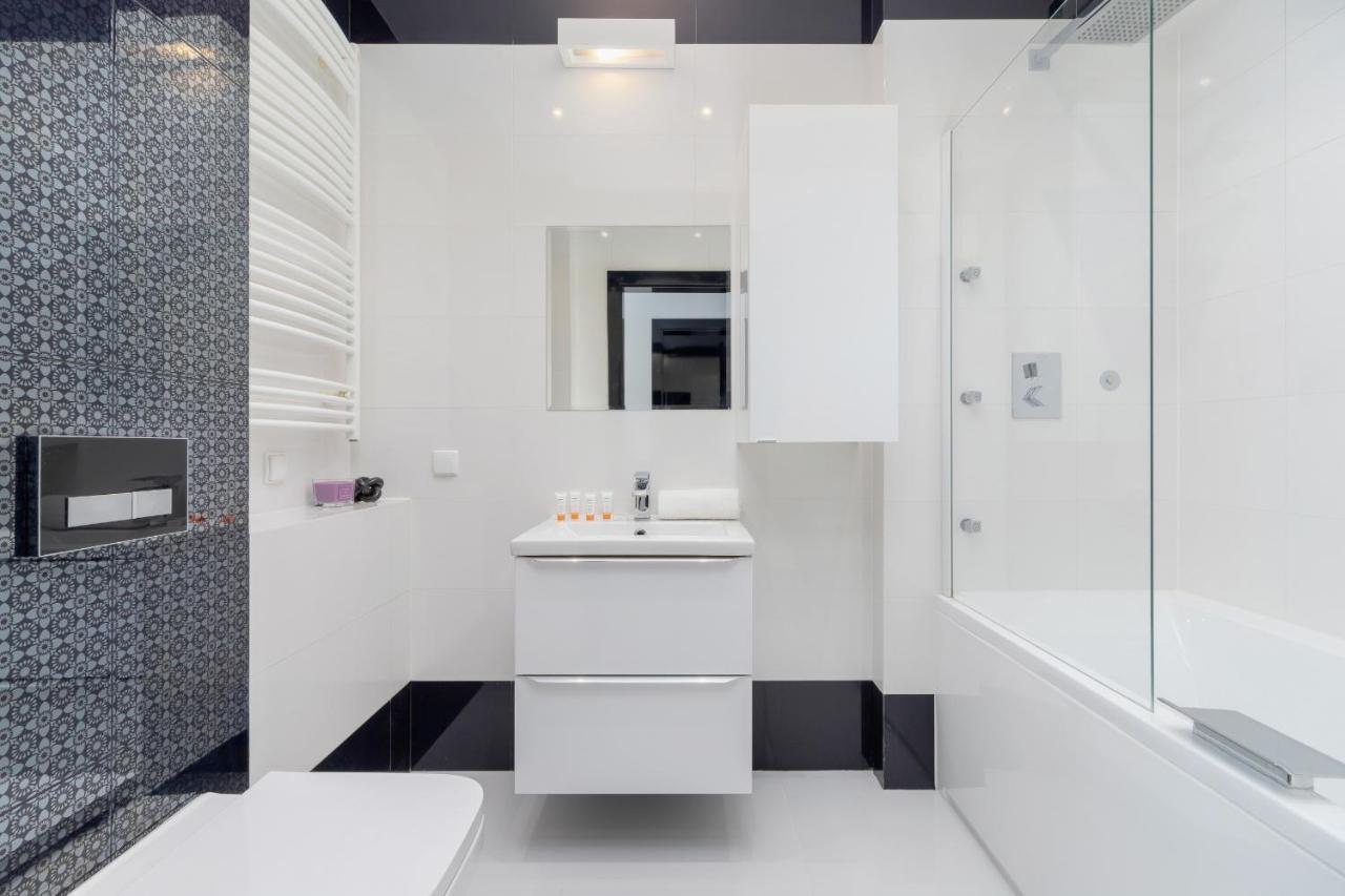 Wonderful Apartment Garden Residence By Noclegi Renters Krakov Exteriér fotografie